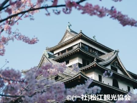 ◆名古屋駅発着◆【ジャンボマーチ／添乗員同行】◆新幹線で行く！安芸グランドホテルと玉造温泉ホテル玉泉に泊まる！春爛漫「安芸の宮島・錦帯橋・出雲大社・松江城」山陽山陰桜名所めぐり３日間【四季の花・風景】1