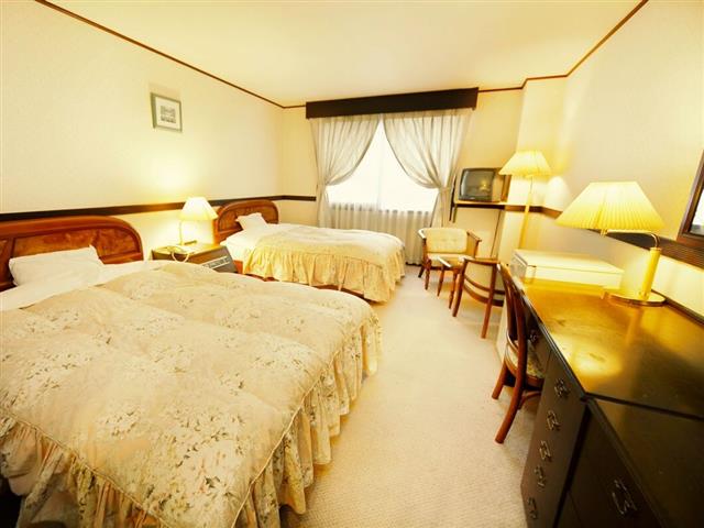 ■●夜発バス　斑尾マウンテンリゾート（斑尾高原＆タングラム）　手ぶらDEボード・スキー　ホテルエルディア（1泊4日）1