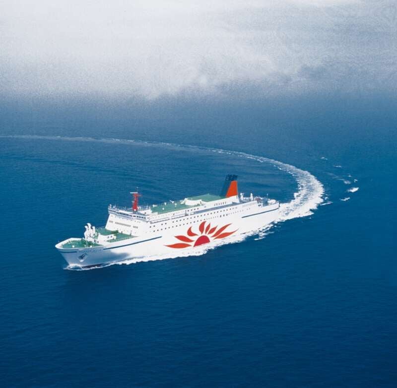 【大阪南港フェリーターミナル発】 フェリーさんふらわあで太平洋クルージングと あったか鹿児島、薩摩＆大隅2大半島巡りと名湯・指宿温泉4日間1