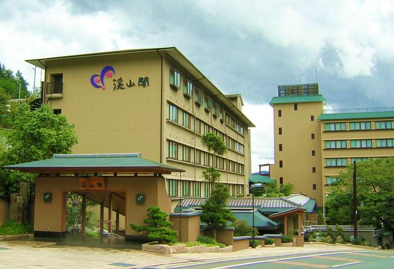 【福島県・新幹線駅（福島駅・郡山駅・新白河駅）発】 【大型バス30名様限定】【1名様参加はバス2席ご用意】桜のトンネル嵯峨野トロッコ列車・京都・滋賀のお花見11景と名湯めぐり（3日間）3