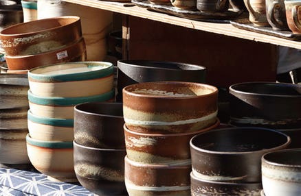 ★全日催行決定★[西船橋発]＜お荷物預かりサービス付＆無料休憩所もご用意＞第113回益子春の陶器市へ行こう！たっぷり5時間滞在*【1名様から出発保証】