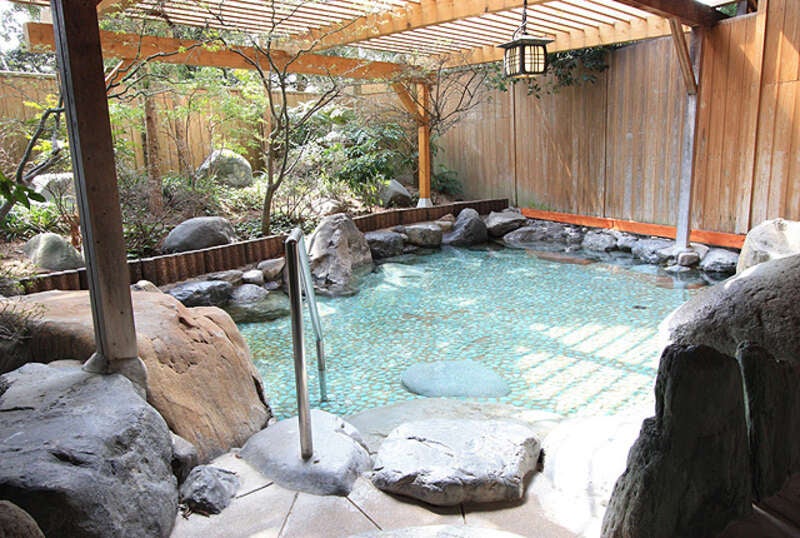 【大分県内／小倉駅発】 年度末大感謝祭！三朝温泉ロイヤルディナービュッフェと出雲大社2日間2