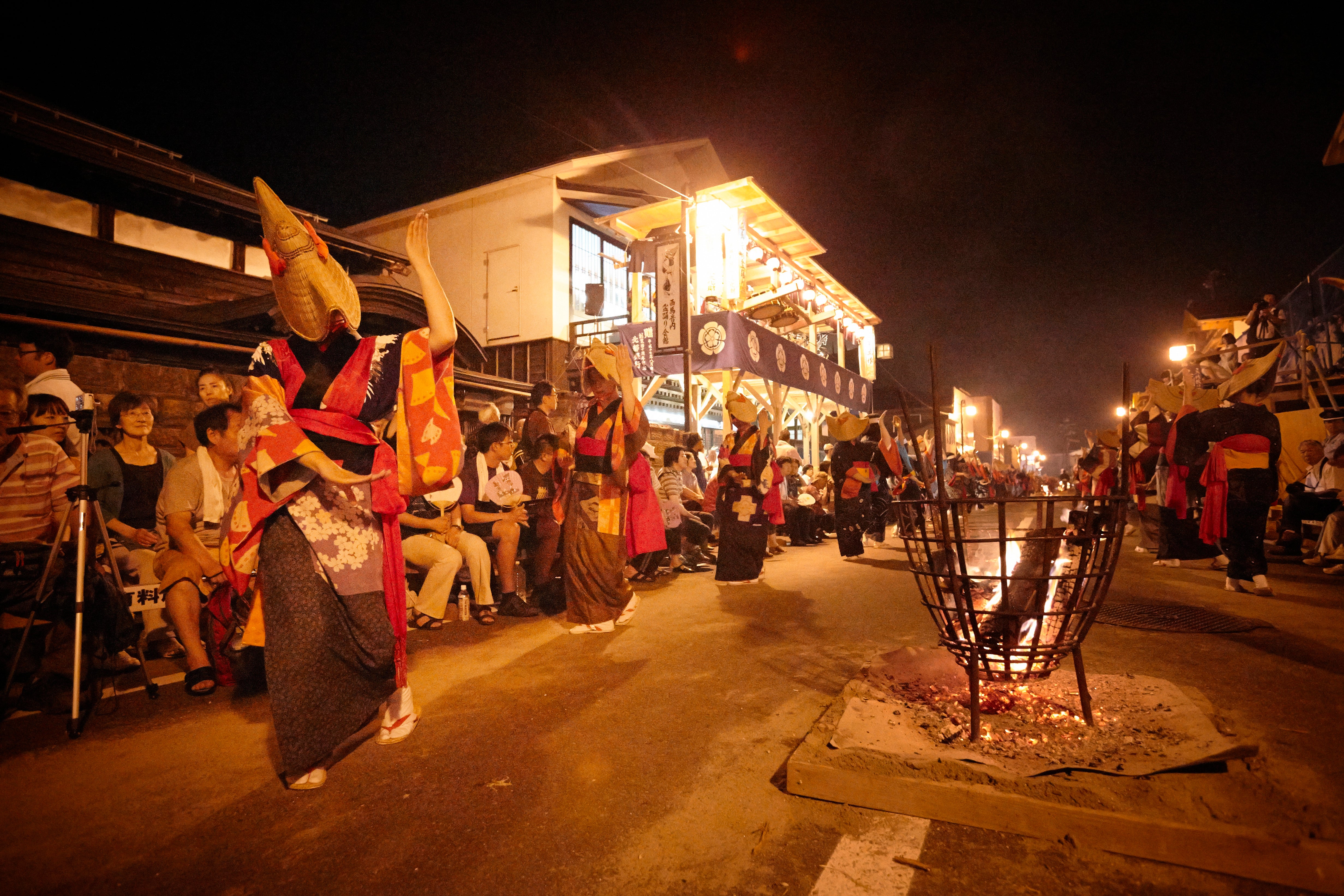 【宮城県内発】 700年間脈々と受け継がれる優美な歴史と伝統 西馬音内盆踊り （復路夜行2日間）2
