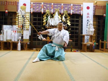 玄界灘の恵みを味わう!\幻の壱岐牛・生雲丹・活きアワビ/神秘の壱岐・国境の対馬2島美食めぐり