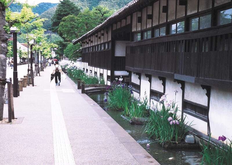【山形空港発】 山陰山陽5県大周遊～出雲大社昇殿参拝と萩・津和野・嚴島神社・原爆ドーム・足立美術館・瑠璃光寺・倉敷美観地区～（4日間）3
