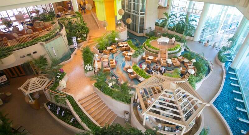 【関西空港発着】花・光・青　彩りの南国ミステリーツアー３日間2