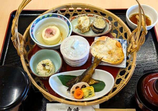 [福岡発] 東洋のナイアガラ原尻の滝と神秘の稲積水中鍾乳洞2