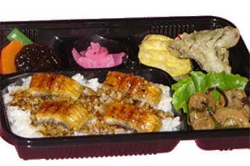 【さいたま新都心発】お中元ミステリー！桃狩りなど4種のフルーツセットのお土産＆約30種のサマー高原バイキングなど日帰り3食付き！2