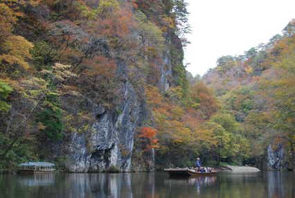 【南紀白浜空港発】 南紀白浜空港発着・紅葉のみちのくパノラマルート 4日間