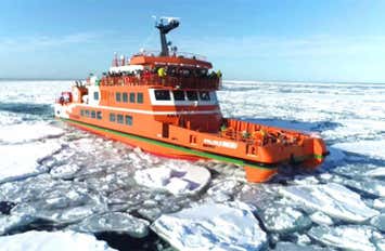 [札幌発]新造船・流氷砕氷船『ガリンコ号III・IMERU』乗船流氷クルーズとライトアップした幻想的の氷の祭典・層雲峡氷瀑まつりを楽しむ欲張り満喫プラン1