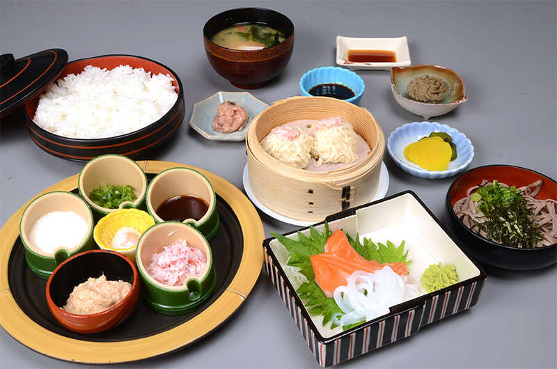 【倉吉・ハワイ・鳥取 発】 計４回の食事付！伯耆富士「大山」と 大江戸三つ星バイキングin皆生温泉　２日間2