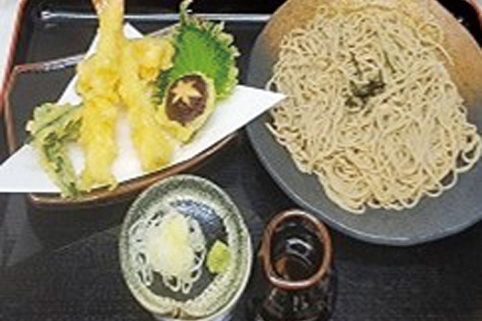 ＜和歌山＞晩秋の風物詩「四郷の柿の玉のれん」串柿の里ご散策と柿狩り食べ放題【緑が丘･西神中央･明石出発】3