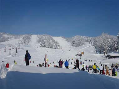 ■●夜発バス　戸狩温泉　日帰りプラン　リフト券＆レンタル付