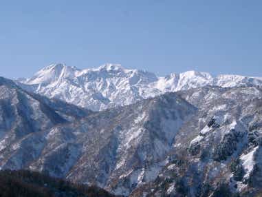 【富山県内発】 【富山県西部地区発着/読売新聞愛読者旅行・よみうり旅しるべ】秋色の飛騨路めぐり 錦秋の白山白川郷ホワイトロード絶景ドライブ 日帰り