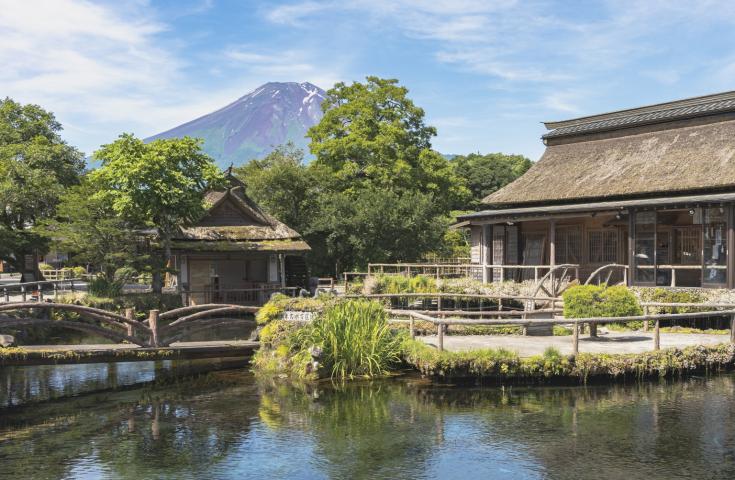 [上野/新宿発]訪れたいスポットとして人気の富士山と忍野八海をめぐり日本最大級のプレミアムアウトレットまで！ 大満喫日帰りバスツアー ！(英語ガイド付)3