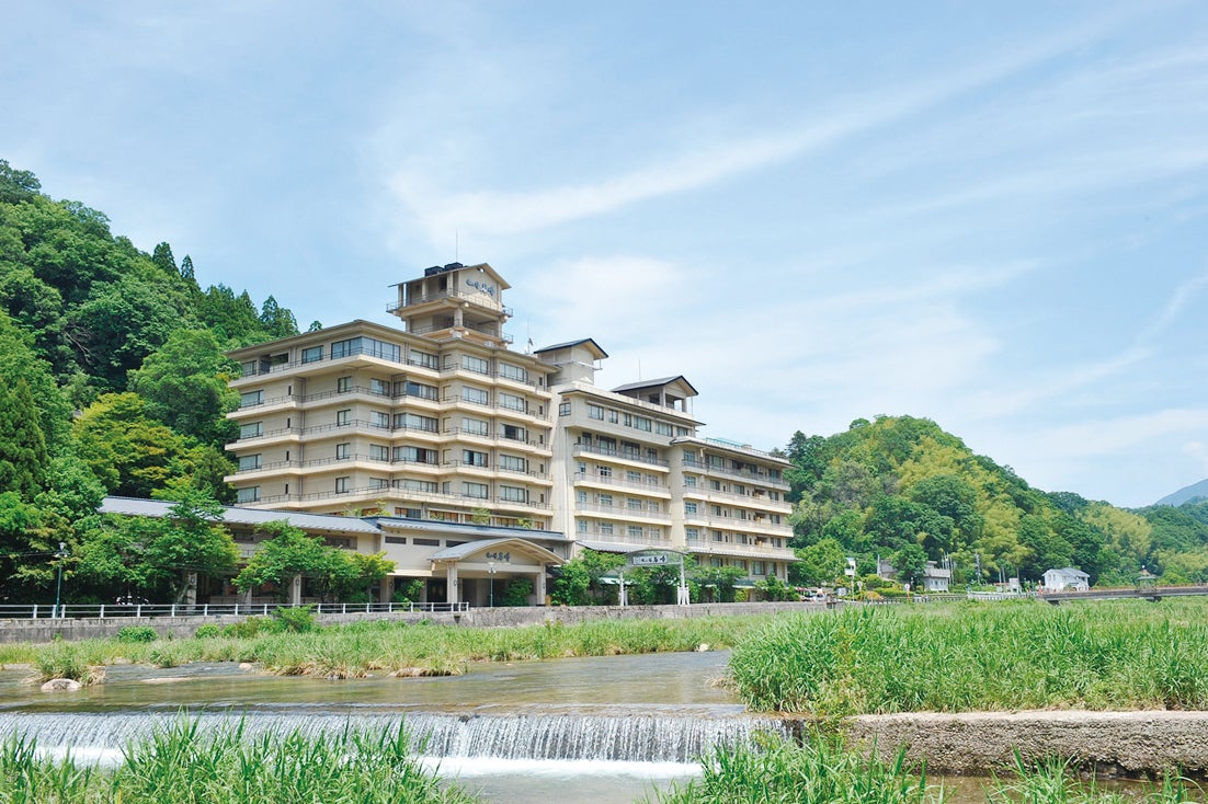 宿泊セットプラン🦀三朝温泉かにバス🦀依山楼岩崎【姿かに一枚付き会席】2