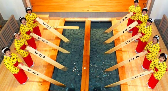 ＜新宿発・西船橋発＞ 草津よいとこ、何度もおいで～♪　天下の名湯！草津温泉たっぷり滞在21時間と秋色の軽井沢メルヘン紀行　２日間3