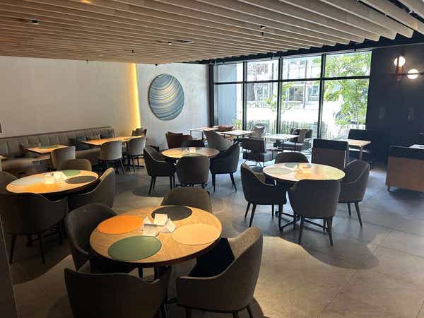 【泉州地区発】 京都市京セラ美術館「草間彌生　版画の世界―反復と増殖―」鑑賞　陶板名画の庭と話題のおしゃれランチ　日帰り3