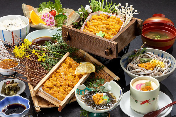 越前・若狭で食す！豪華！ウニづくし・アワビづくし　選べるご昼食と長浜「黒壁スクエア」【五位堂・田原本発】1