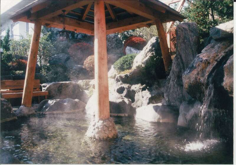 【旭川エリア発】 北海道新幹線利用！２泊目はオールインクルーシブのお宿に泊まる！ ゆったり温泉２泊！津軽・男鹿2大半島めぐりと みちのく小京都角館・弘前城菊と紅葉まつり（３日間）　　3