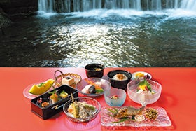 京の奥座敷　貴船の川床料理1