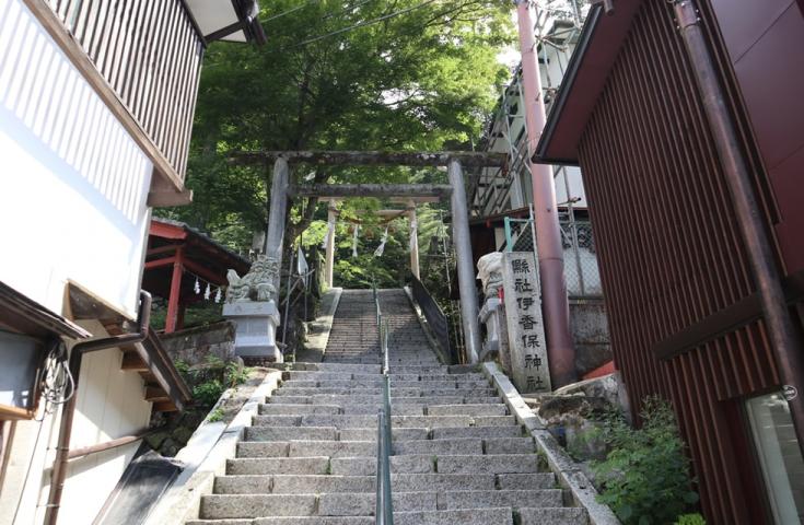 [池袋/新宿発]旬のいちご狩り食べ放題体験＆プレミアムいちごの試食体験も！美人の湯「伊香保温泉」をたっぷり自由散策。「蔵造りの町並み」や「時の鐘」、「菓子屋横丁」の食べ歩き、城下町歴史巡り、川越氷川神社「縁結びの神」日帰りバスツアー！2