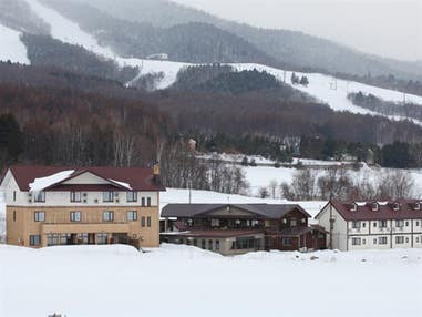 【新千歳空港発着/バス+宿泊パック】最長滑走距離4,000m・全23コース!ファミリーやグループに人気の4名1室設定までご用意!リゾートインノースカントリー≪2食付・滞在中リフト券付≫2泊3日(2泊3日)