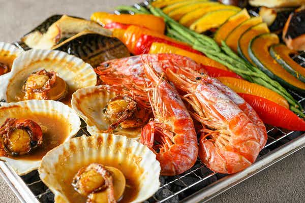 【茨城県内発】 東京今昔！豊洲・千客万来で国産生本マグロ＆本ズワイ蟹も食べ放題「海鮮バイキングいろは」と秋の築地場外市場と豊洲市場　新旧W市場さんぽ　日帰り2