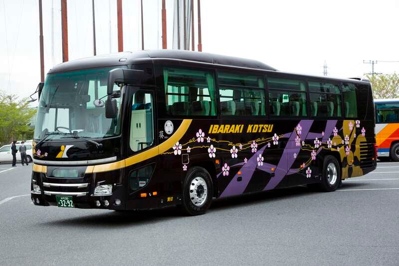 【茨城県内発】 プレミアム観光バス「葵」で行く！もみじ舞う伊豆半島周遊 オーシャンビュー客室と露天風呂 伊豆の名旅館「堂ヶ島ニュー銀水」２日間1