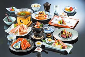 龍野・花田 発
【西村屋ホテル招月庭】選べるかに会席プラン