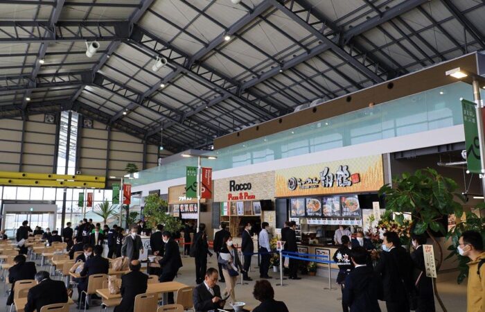 【横浜発】桜のトンネル“赤城南面千本桜”と話題の道の駅「まえばし赤城」でお買い物＆群馬の人気お土産ガトーフェスタハラダの工場見学ツアー2