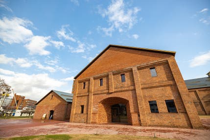 【盛岡発】弘前れんが倉庫美術館と冬の田んぼアート