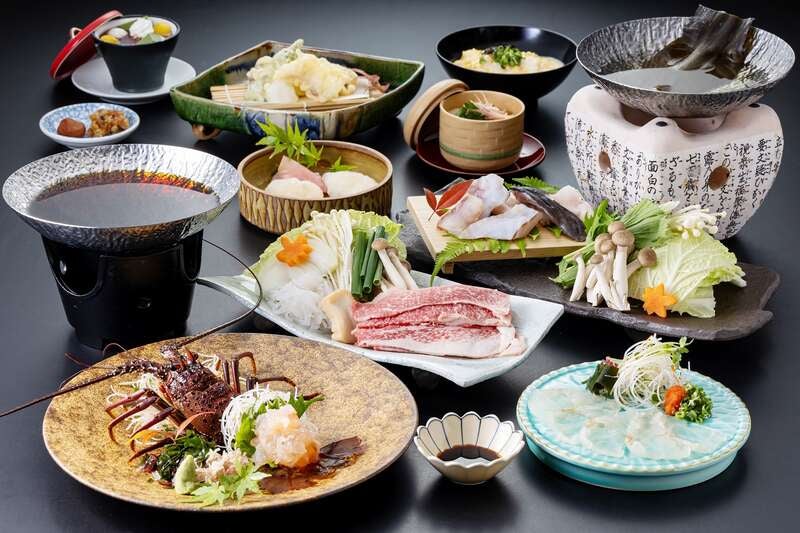 【兵庫県内発】 冬の６つの高級食材を食す！グルメ満喫＆和歌山城公園～光の回廊～ライトアップ　日帰り1