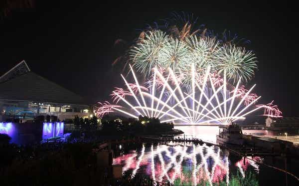 【埼玉県内発】 夏休み「横浜・八景島シーパラダイス」花火シンフォニア うれしい水族館4施設パス付1