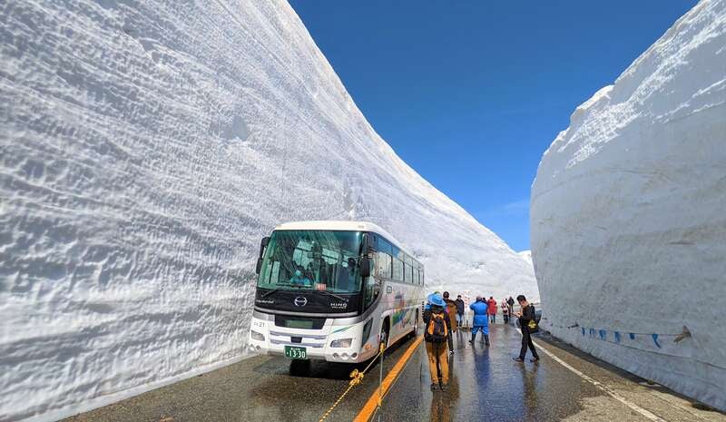 【群馬県内発】 雪の大谷ウォーク！立山黒部アルペンルート通り抜けと上高地　マイカーではなかなか出来ないアルペンルート完全通り抜け！1