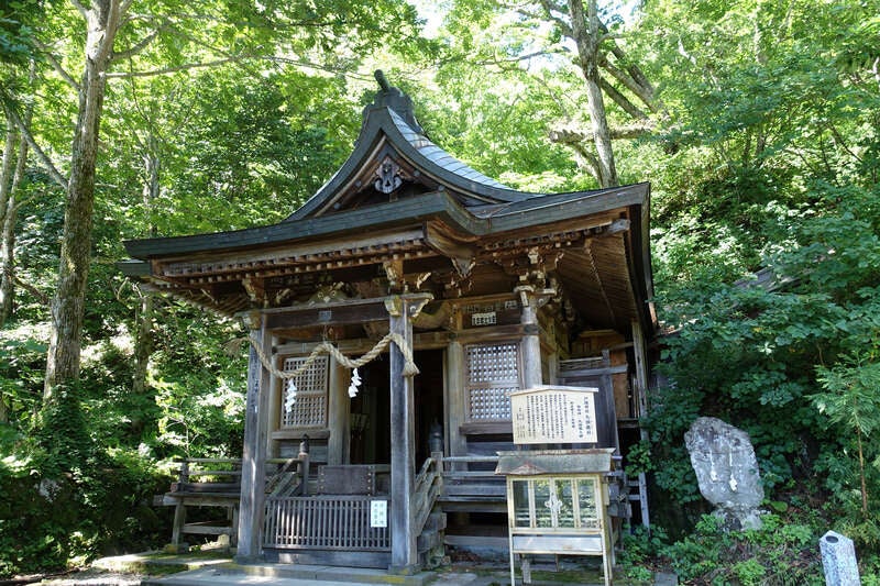 【山口宇部空港発】 ≪神話めぐり≫案内人同行！ 山岳信仰の霊地「戸隠神社  五社」と「諏訪大社 四社」めぐり ３日間3