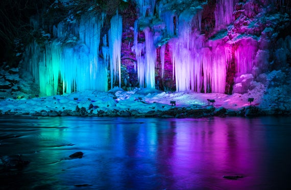 ★2/14(土)催行決定★【新宿発】ダイナミックな氷の芸術！「三十槌の氷柱」＆「あしがくぼの氷柱」秩父ダブル氷柱めぐり！！さらにスイーツのテーマパークでクッキー詰め放題♪夕食には夜祭弁当付き！！　日帰りバスツアー3