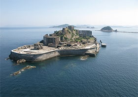 九州最後の炭鉱の島「池島」と海に浮かぶ伝説の廃墟 世界遺産「軍艦島」1