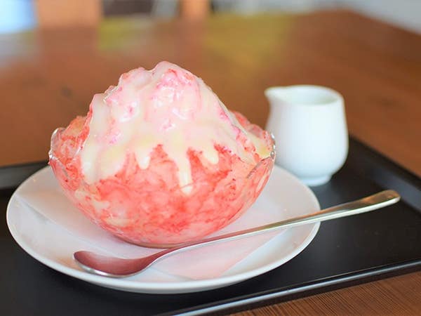 ■【茨城・栃木】夏の風物詩！ぜ～んぶいちごの贅沢かき氷「いちご氷」に桃２個お土産付き！地元で人気のビュッフェランチ＆夏の花咲くライムグリーンコキア「国営ひたち海浜公園」へ♪1