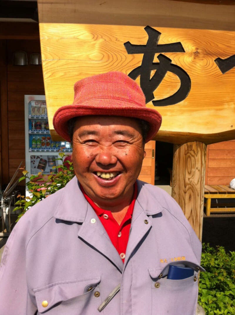 【宮城県内発】 黄金桃狩り食べ放題＆旬の梨2玉狩り収穫体験と地ビールランチ（日帰り）3