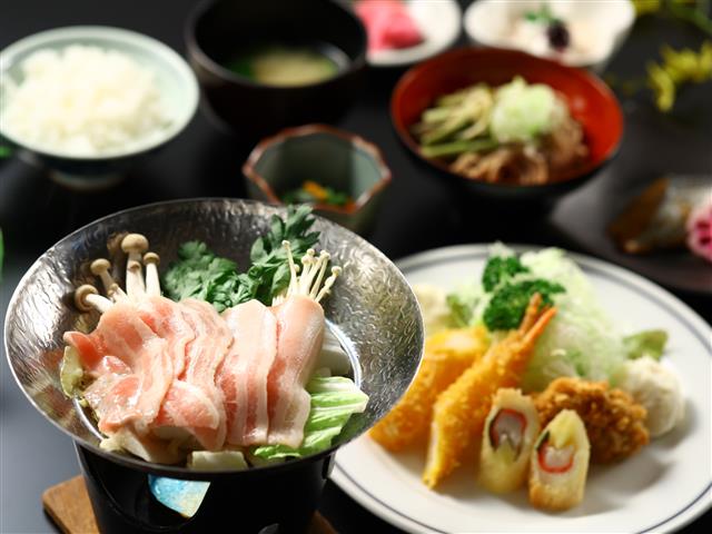 ■●夜発バス　栂池高原　手ぶらDEボード・スキー　ホテルサンプラザ栂池（2泊5日）2