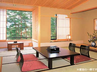 ■●夜発バス　エイブル白馬五竜＆Hakuba47　大町温泉郷・緑翠亭景水 スキーヤーズ（1泊4日）