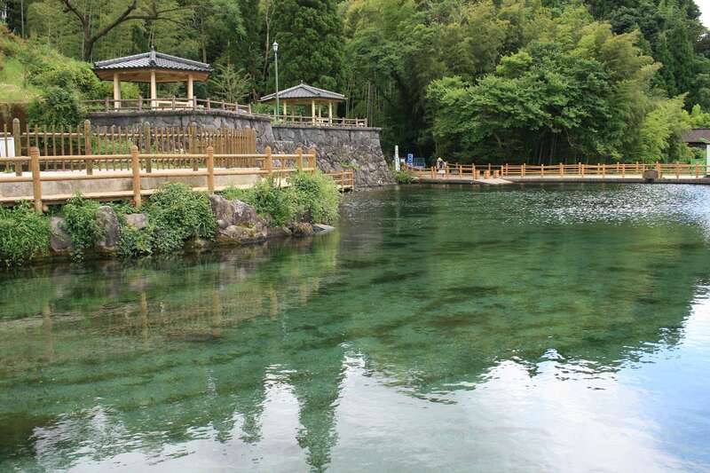 【福岡ルート発】 年末年始を温泉宿で過ごす南霧島＆天草松島温泉と新春！鹿児島・熊本三社初詣　３日間3
