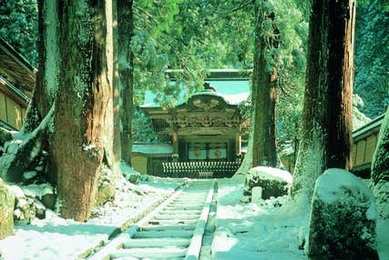 【大阪駅・新大阪駅・京都駅発】 【年末年始】雪化粧の永平寺・兼六園と気多大社初詣～氷見温泉郷で食す『寒ブリしゃぶ料理』２日間
