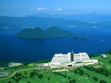 ■【早割90！出発90日前までのお申込み限定プラン♪】≪新千歳空港利用≫北海道の大自然を感じるラグジュアリーホテル！ザ・ウィンザーホテル洞爺 リゾート＆スパ指定3泊4日（朝食付/レンタカープラン）