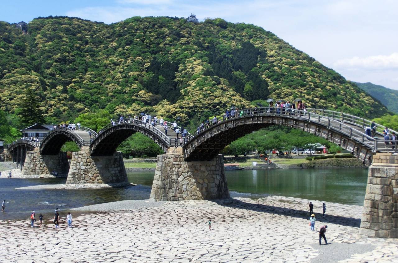 安芸の宮島・錦帯橋と尾道・千光寺ロープウェイ 新春の山陽路 2日間【近鉄八尾・八戸ノ里・枚方市・JR高槻発】2