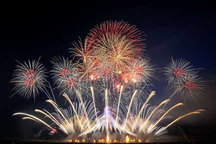 【秋田エリア発】 大曲の花火－春の章－ 「新作花火コレクション2026　世界の花火　日本の花火」と日本さくらの名所100選真人公園 日帰り