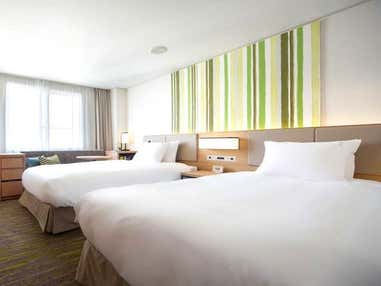 ●夜発バス 鹿島槍スキー場ファミリーパーク ANAホリデイ・インリゾート信濃大町くろよん【朝食付】(1泊4日)