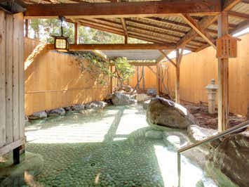名湯！三朝温泉と足立美術館たっぷり150分滞在！＆山陰みどころ周遊2日間【近鉄八尾・八戸ノ里・枚方市・JR高槻発】1