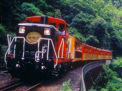嵯峨野トロッコ列車と人気の京都水族館＆カップヌードルミュージアムと新スイーツ施設アトリエ京ばうむ♪【三日市・河内長野・富田林・藤井寺発】1